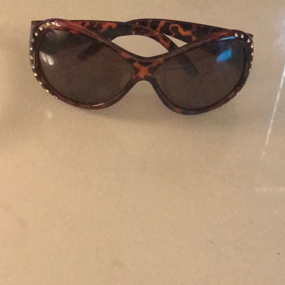 Leopard Studded Shadess